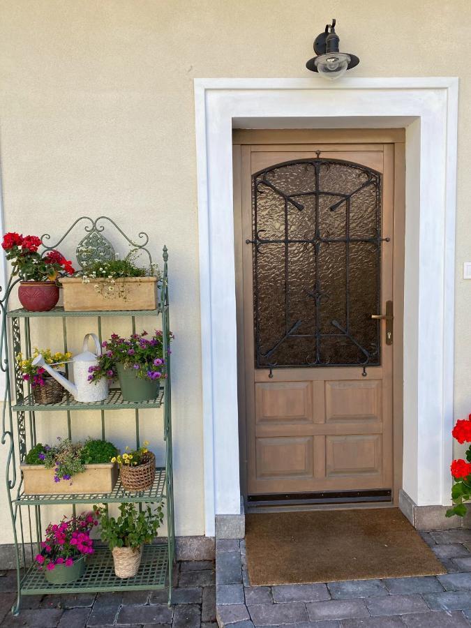 Vatus Apartmanhaz Vác Eksteriør bilde