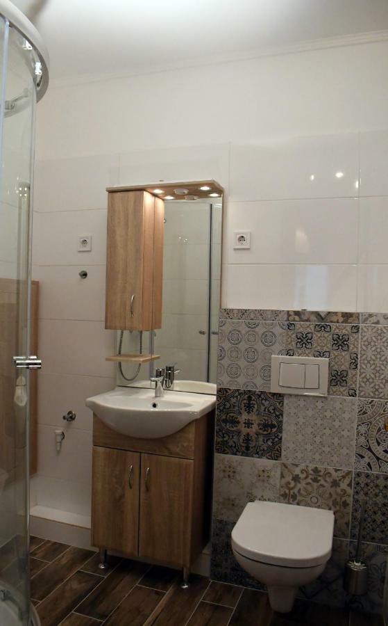 Vatus Apartmanhaz Vác Eksteriør bilde