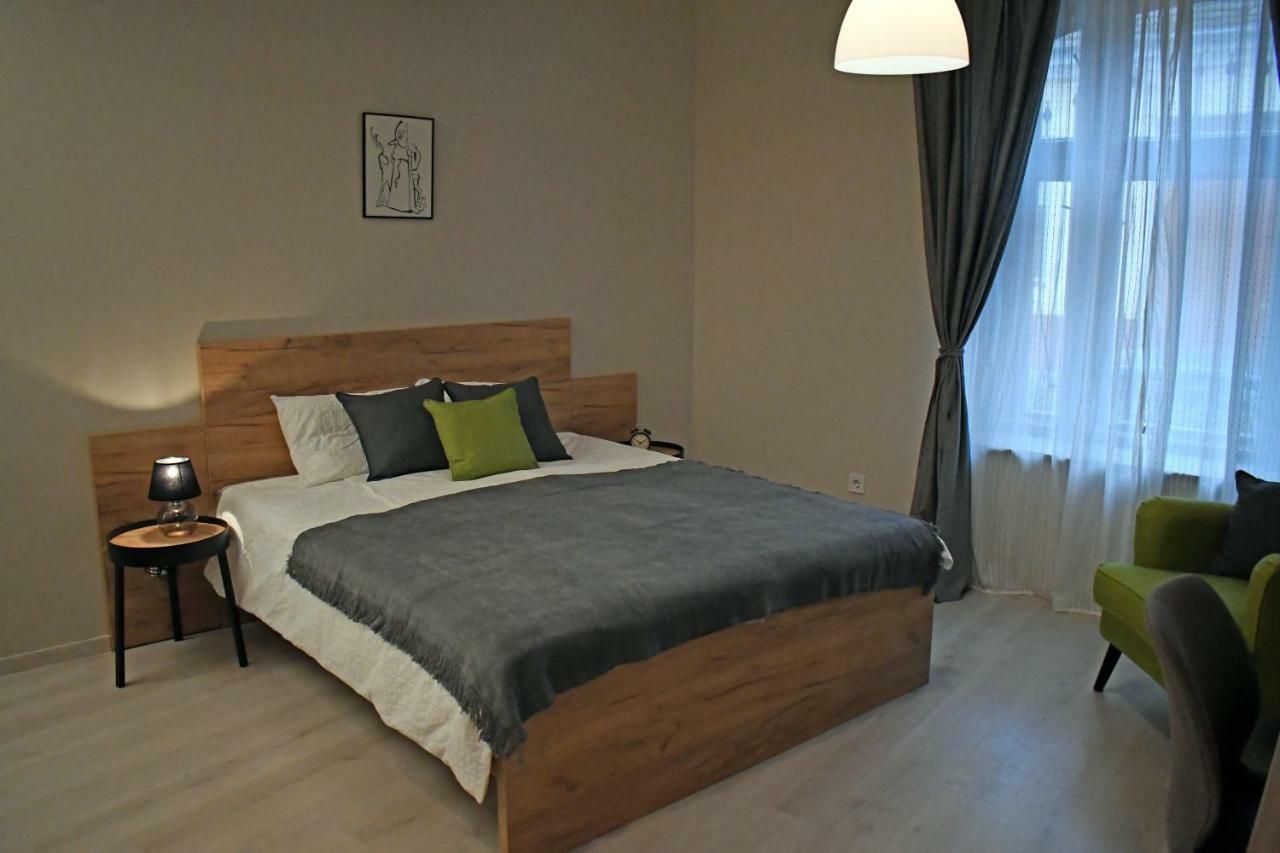 Vatus Apartmanhaz Vác Eksteriør bilde